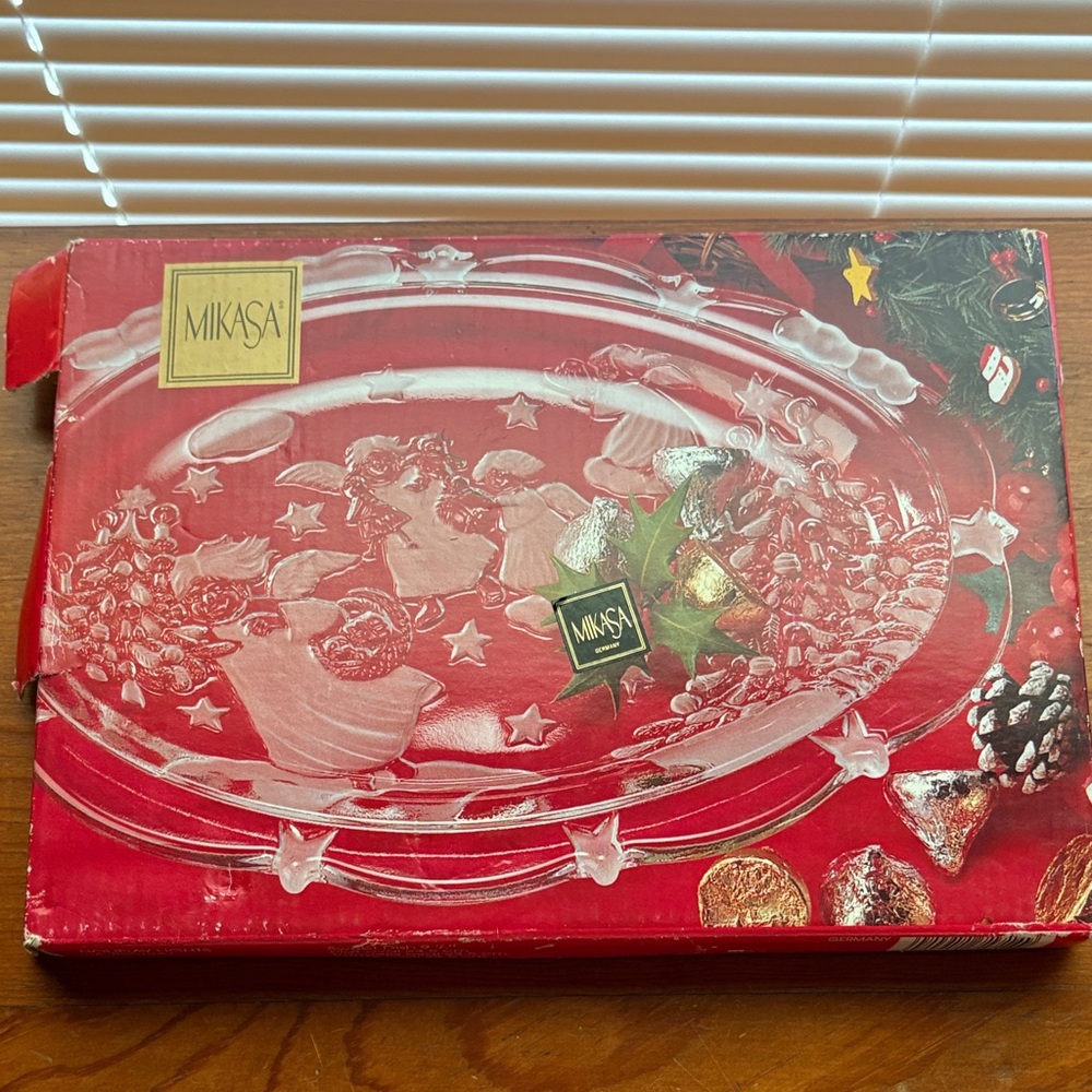Mikasa Holiday Oval Platter